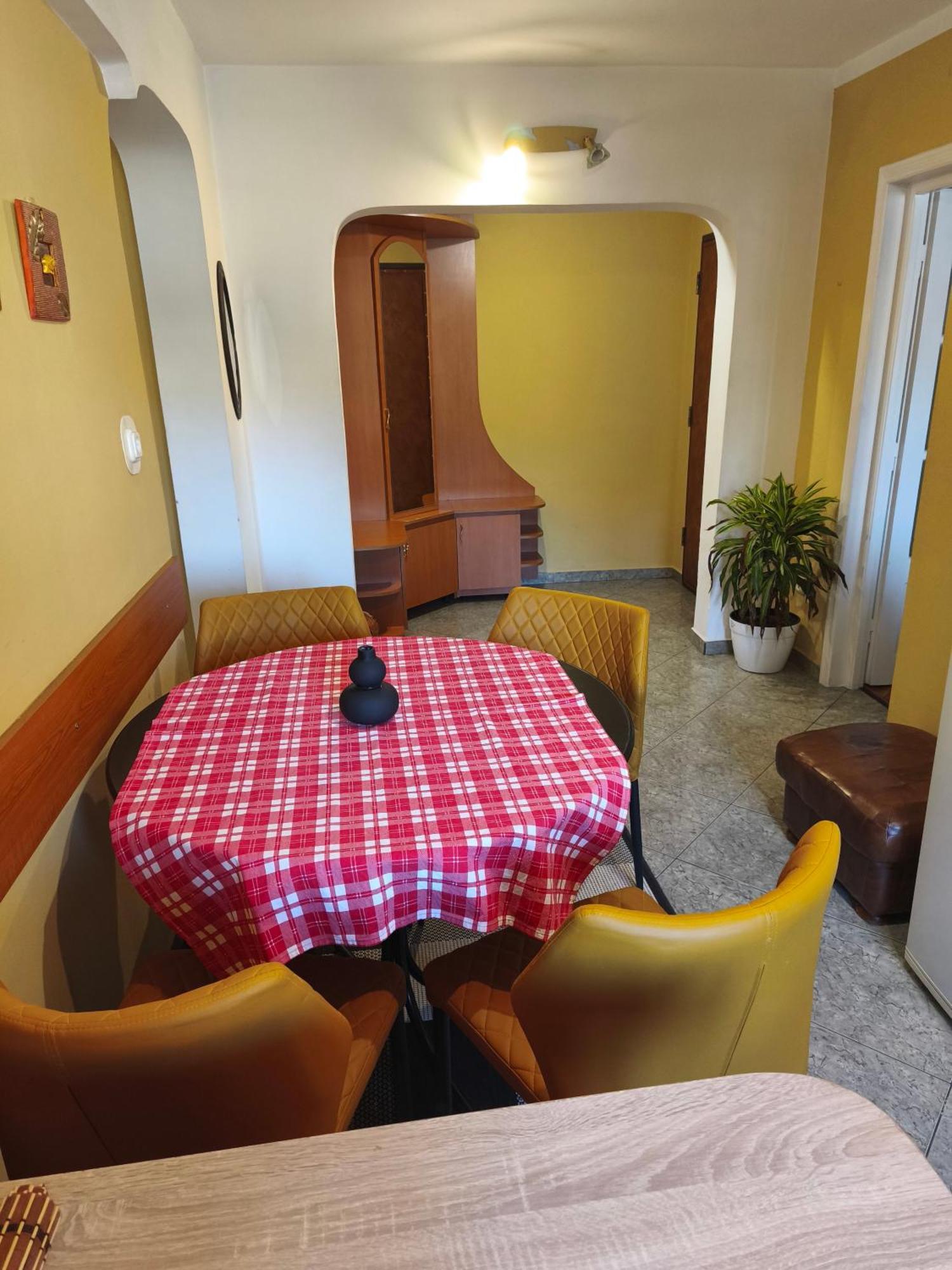 Ta'Arof Apartment Oradea Bagian luar foto