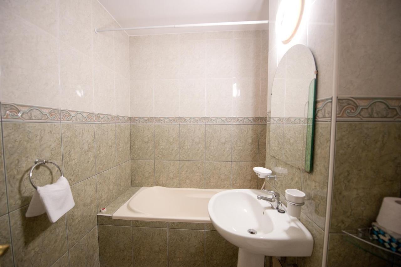 Ta'Arof Apartment Oradea Bagian luar foto